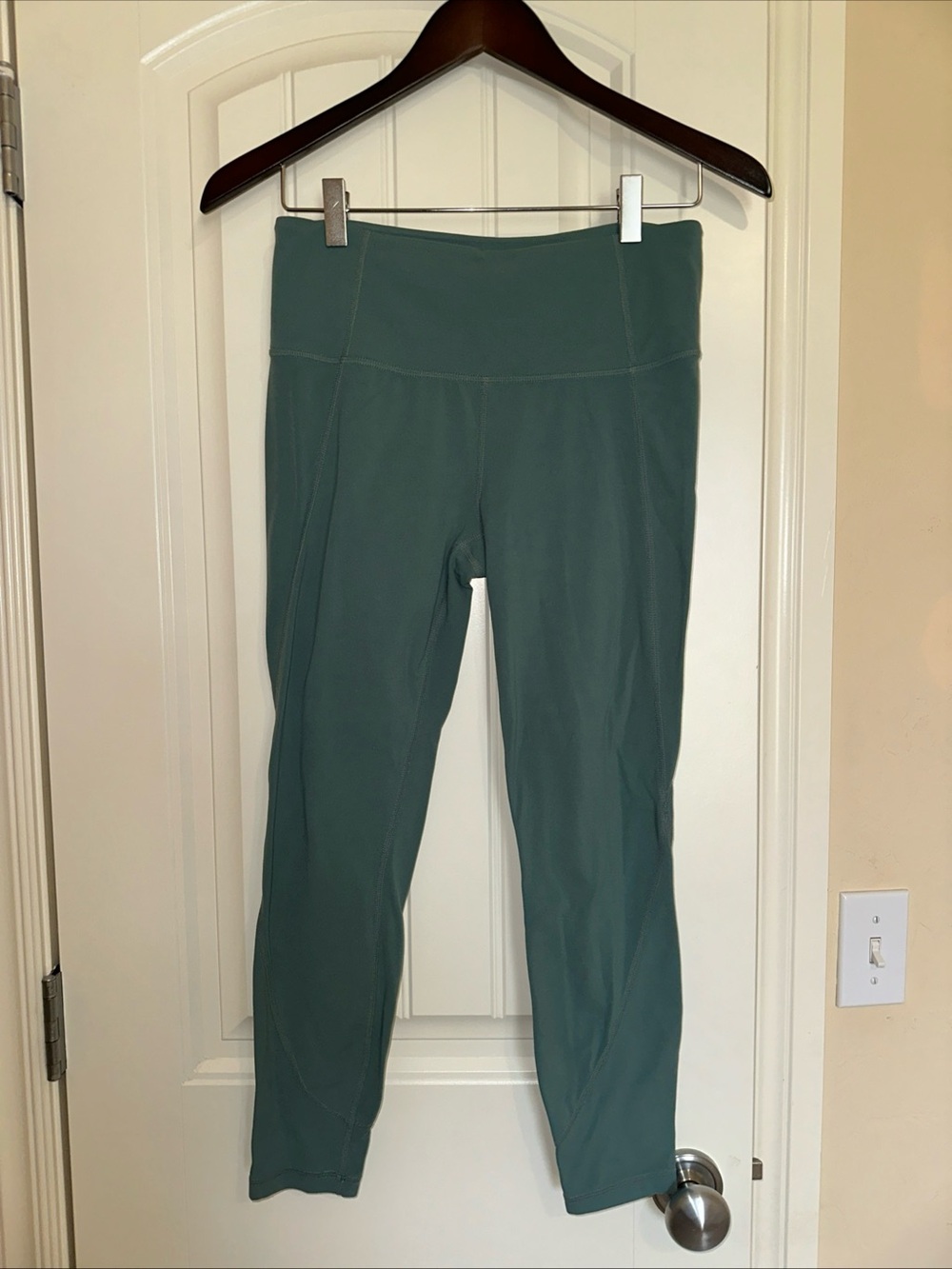 Athleta Salutation HR 7/8 Tight Powervita Leggings M